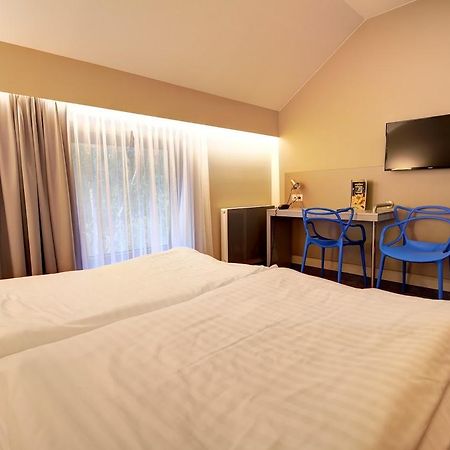 Nowa Niedrzwica Auto Port Przytoczna B&B 외부 사진